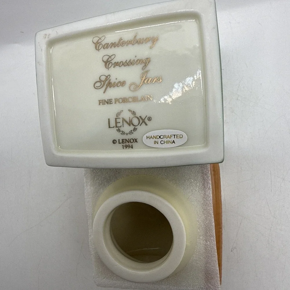 Lenox CANTERBURY CROSSING Spice Village Jar MUSTARD Never Used